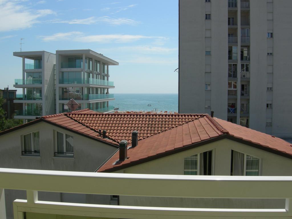 Two-Bedroom Apartment,695400168:JPEG